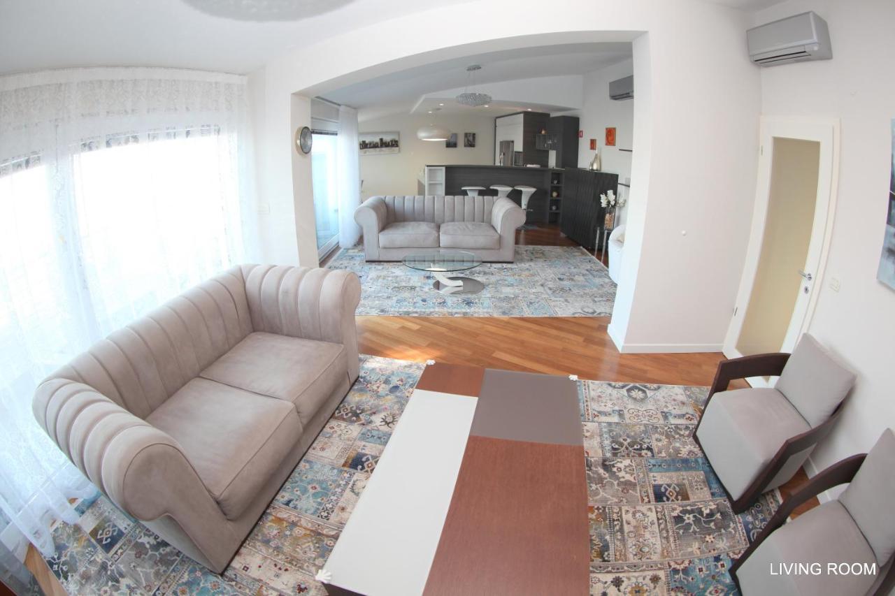 Luxury Marina View Apartment Izola Bagian luar foto