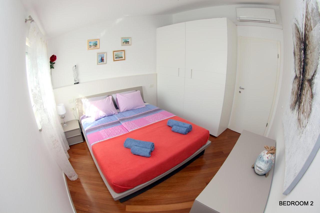 Luxury Marina View Apartment Izola Bagian luar foto