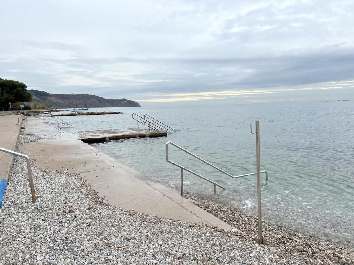 Luxury Marina View Apartment Izola Bagian luar foto