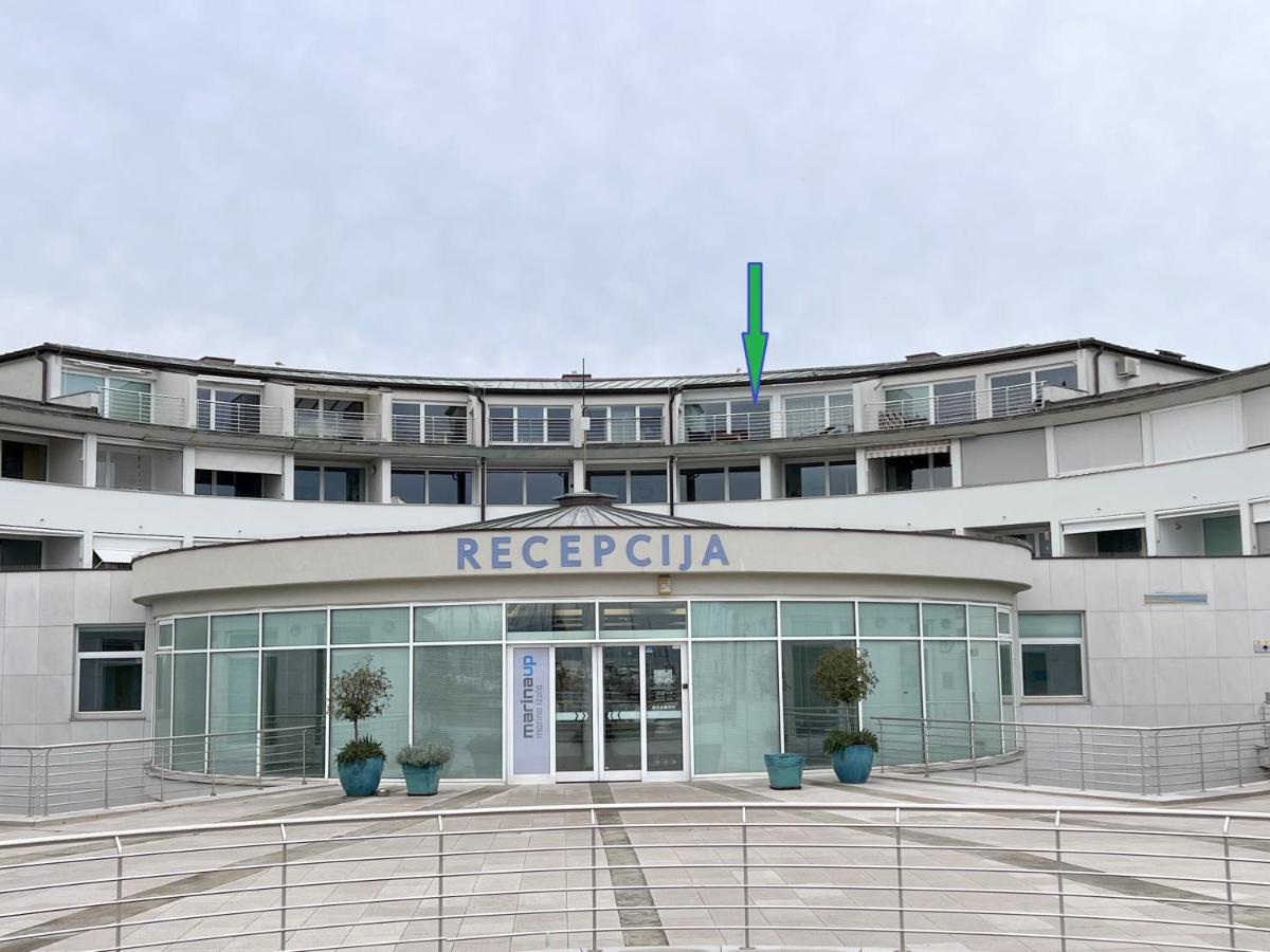 Luxury Marina View Apartment Izola Bagian luar foto
